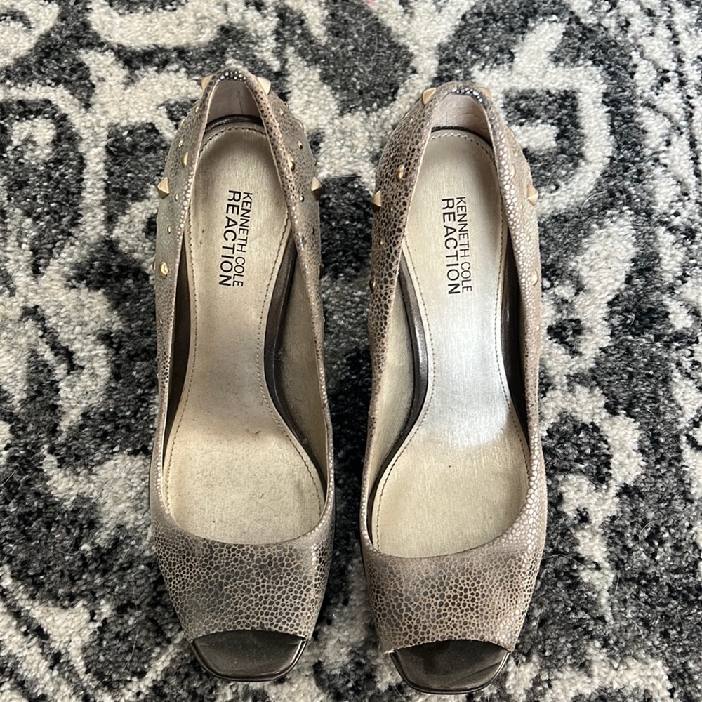 Kenneth Cole Reaction Wedges